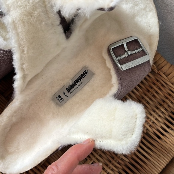 Free People x Birkenstock Arizona Shearling Suede Leather Sandals Sz 7 NWT - Picture 13 of 15